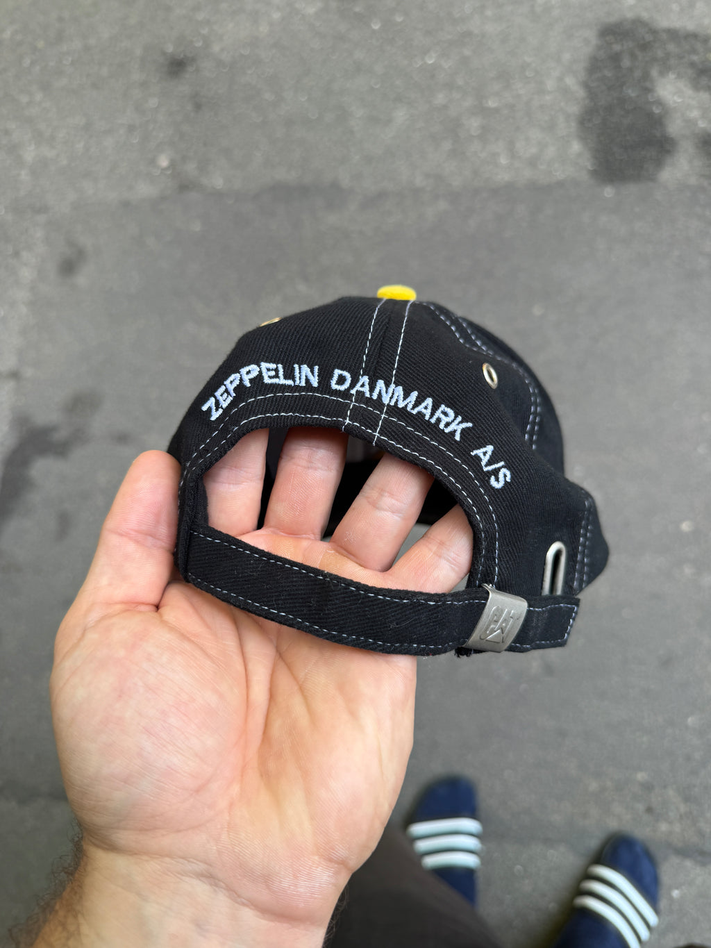 Caterpillar Contrast-Stitch cap