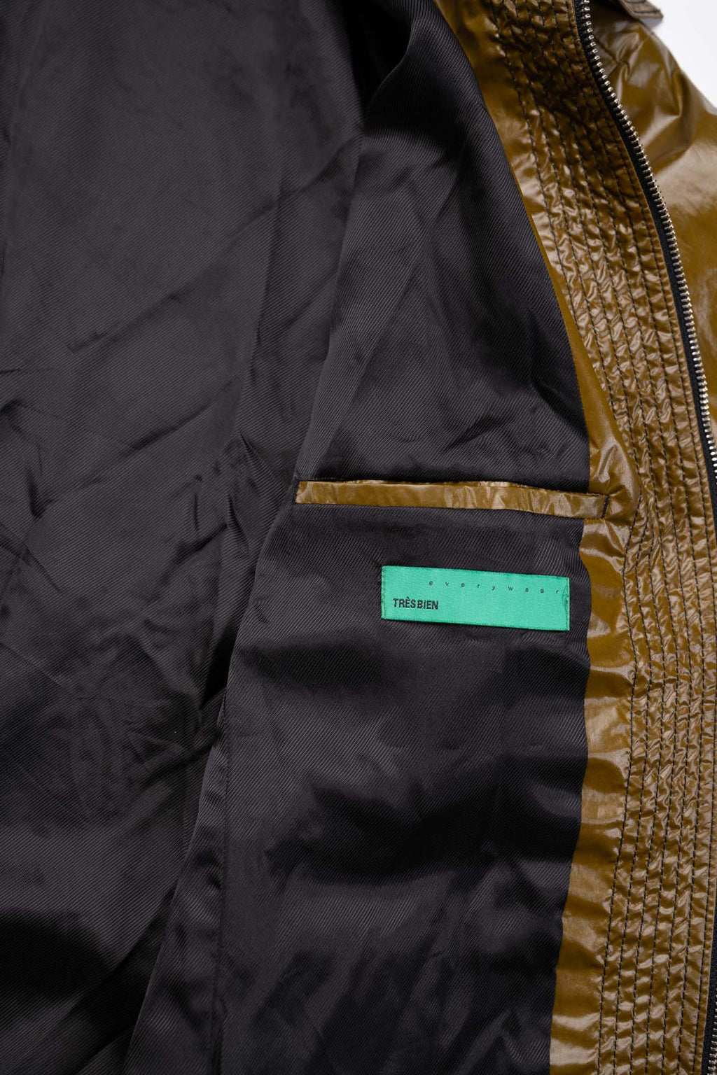 Très Bien Everywear Nylon Jacket